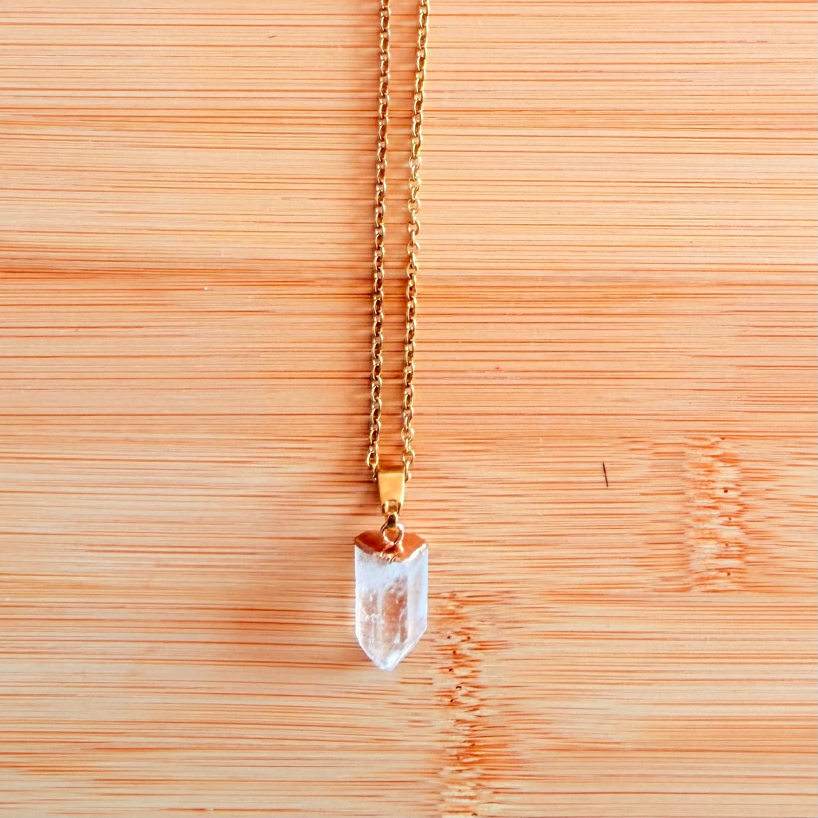 Collar Punta de Cuarzo Cristal · Claridad