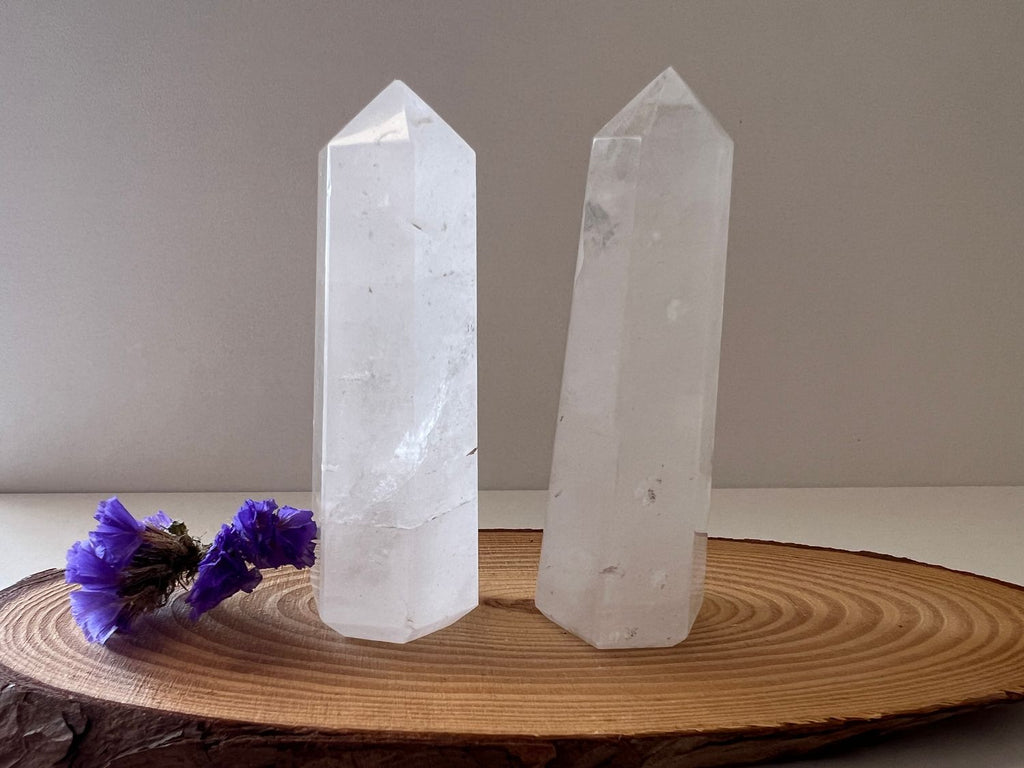 Punta de Cuarzo Cristal 7-8 cm para Claridad Mental y Energía Positiva