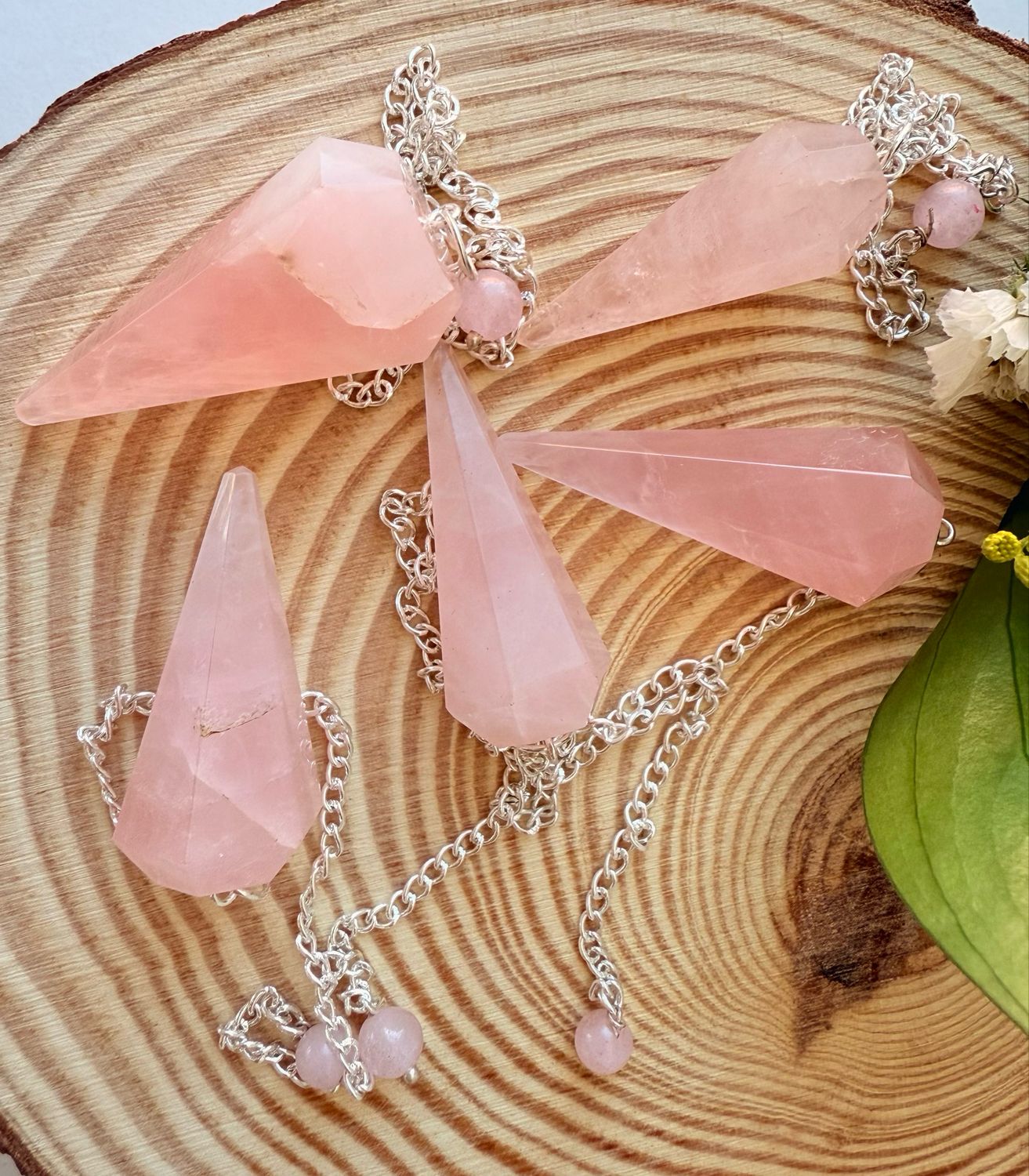 Péndulo de Cuarzo Rosa Natural para Amor Propio, Calma y Sanación Emocional
