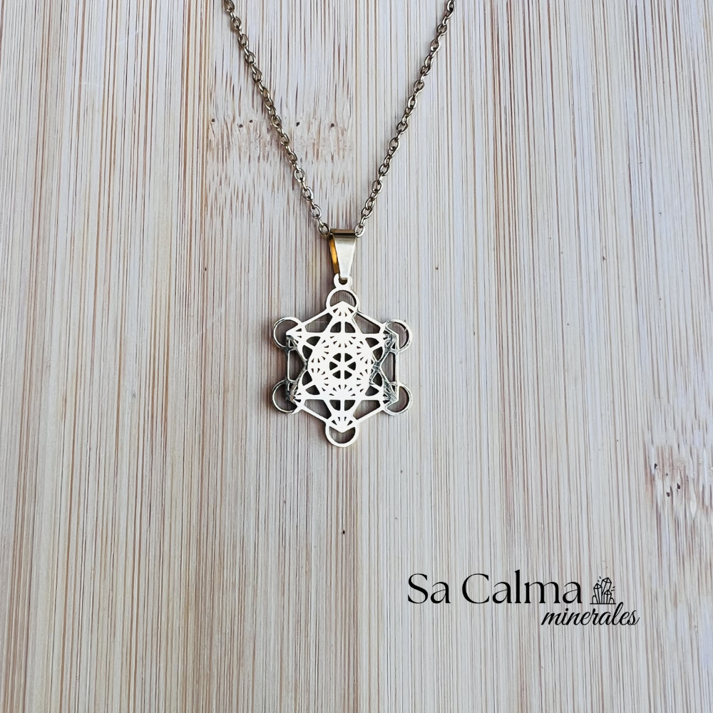 Collar de Acero Inoxidable Dorado con Símbolo de Metatrón para Protección y Equilibrio Energético