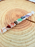 Varita de Selenita con Minerales de los 7 Chakras