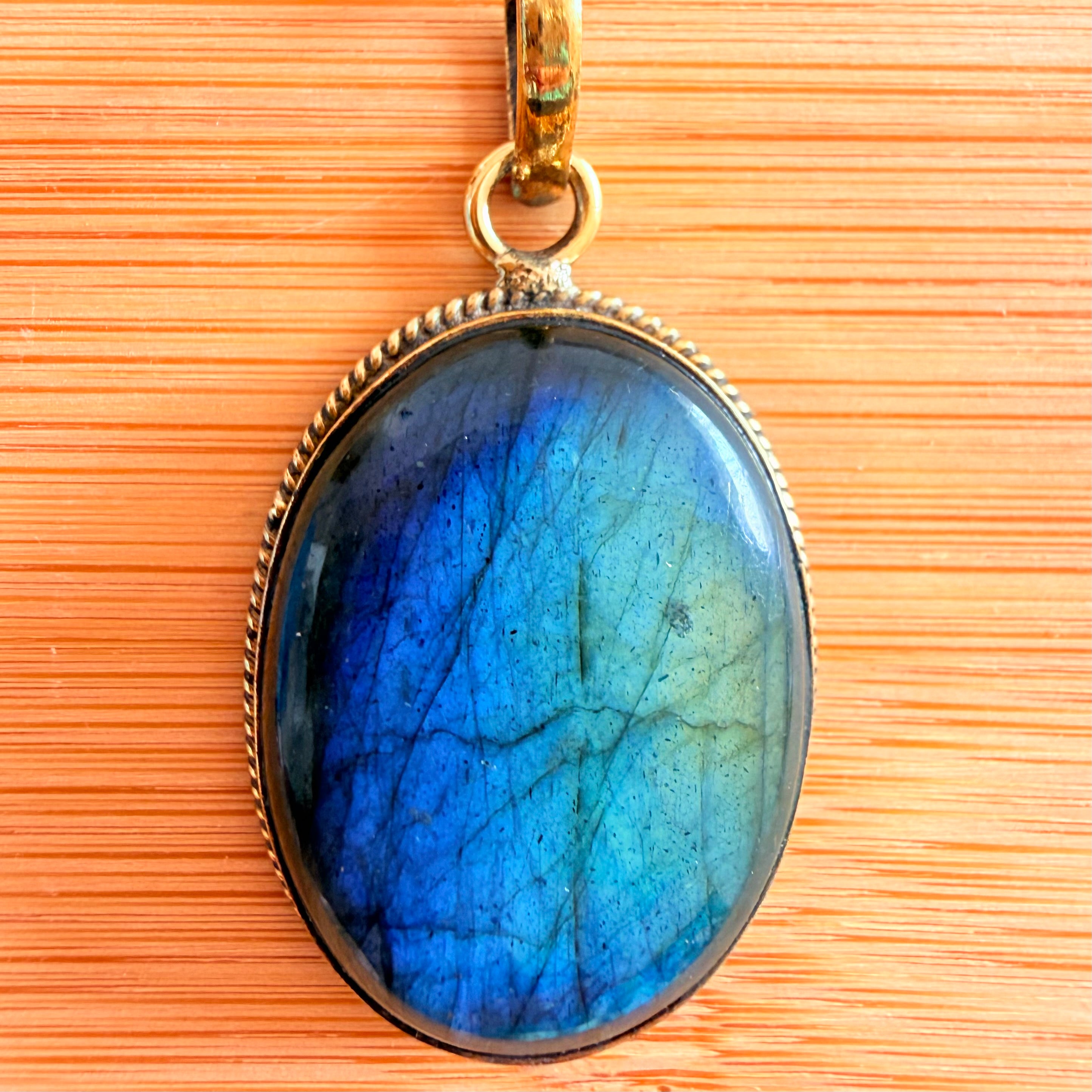 Collar Labradorita · Luz Interior