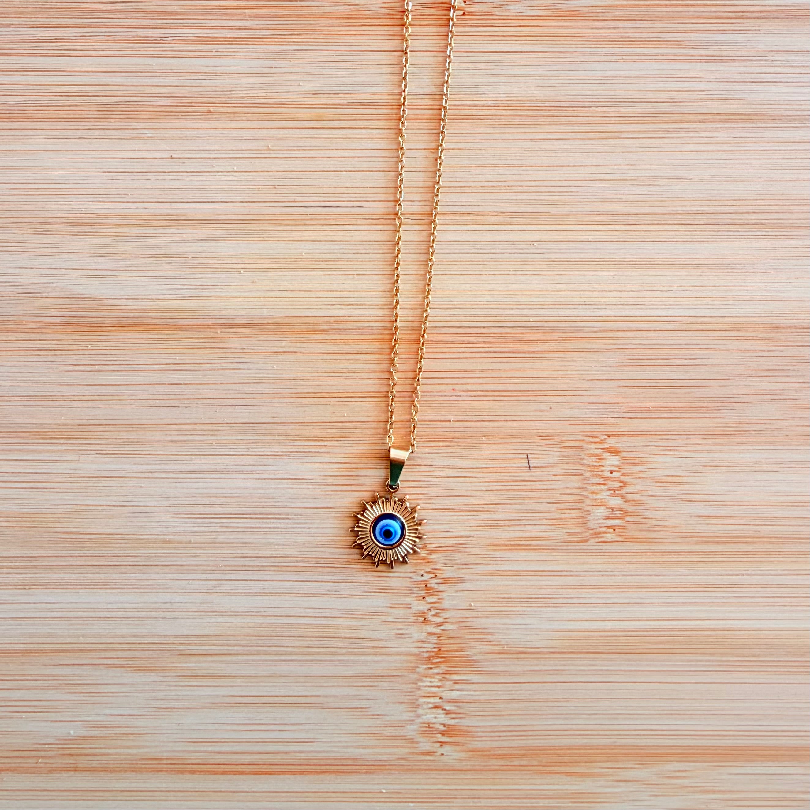 Collar Ojo Turco Dorado· Protección