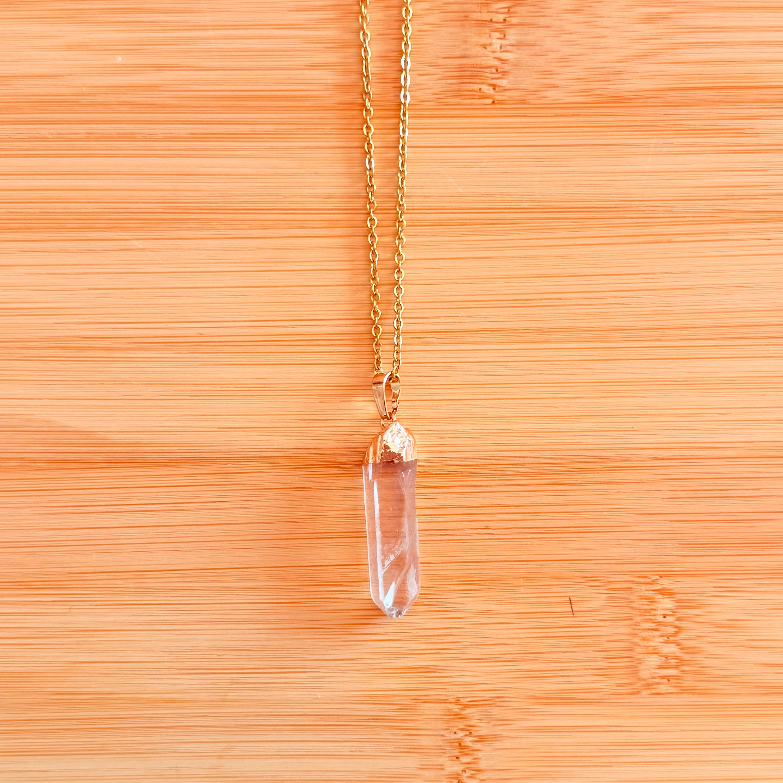 Collar Punta de Cuarzo Cristal · Claridad
