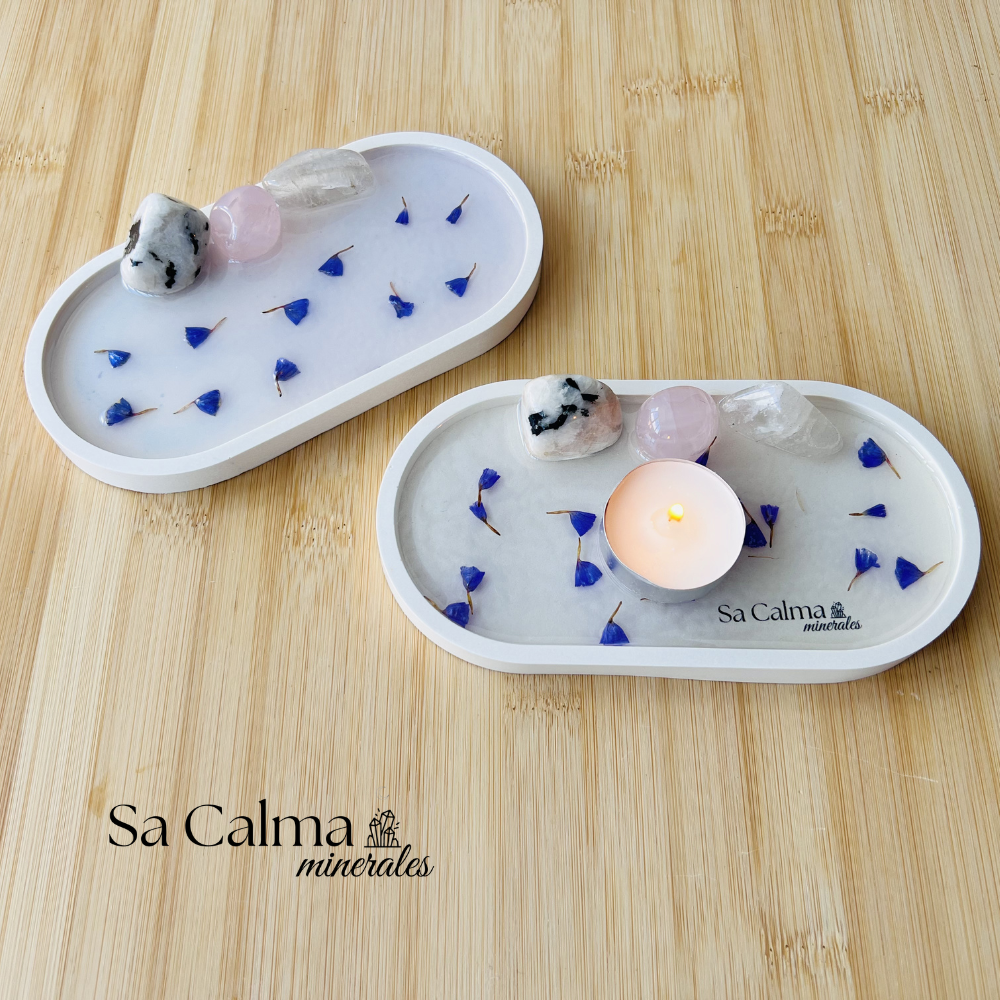 Tu Espacio Sagrado – Altar Artesano con Cuarzo Rosa, Piedra Luna y Cuarzo Cristal
