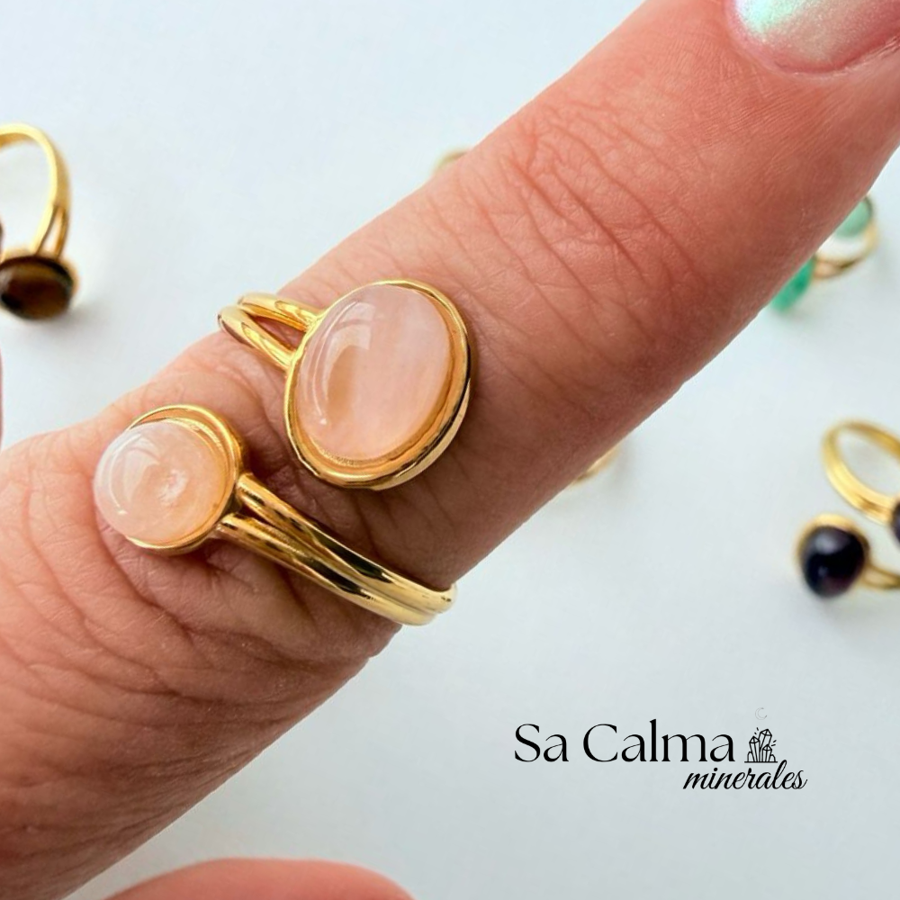 Anillo Dorado de Acero Inoxidable con Cuarzo Rosa para Amor, Calma y Sanación Emocional