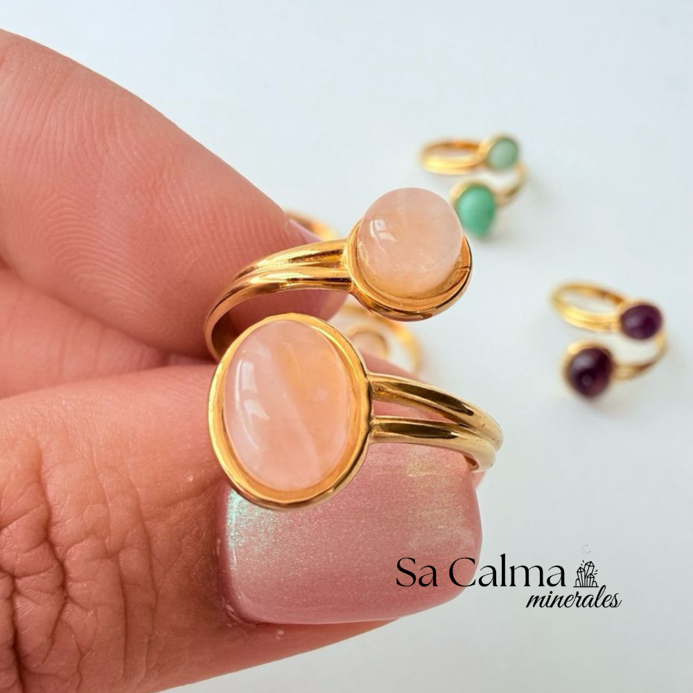 Anillo Dorado de Acero Inoxidable con Cuarzo Rosa para Amor, Calma y Sanación Emocional
