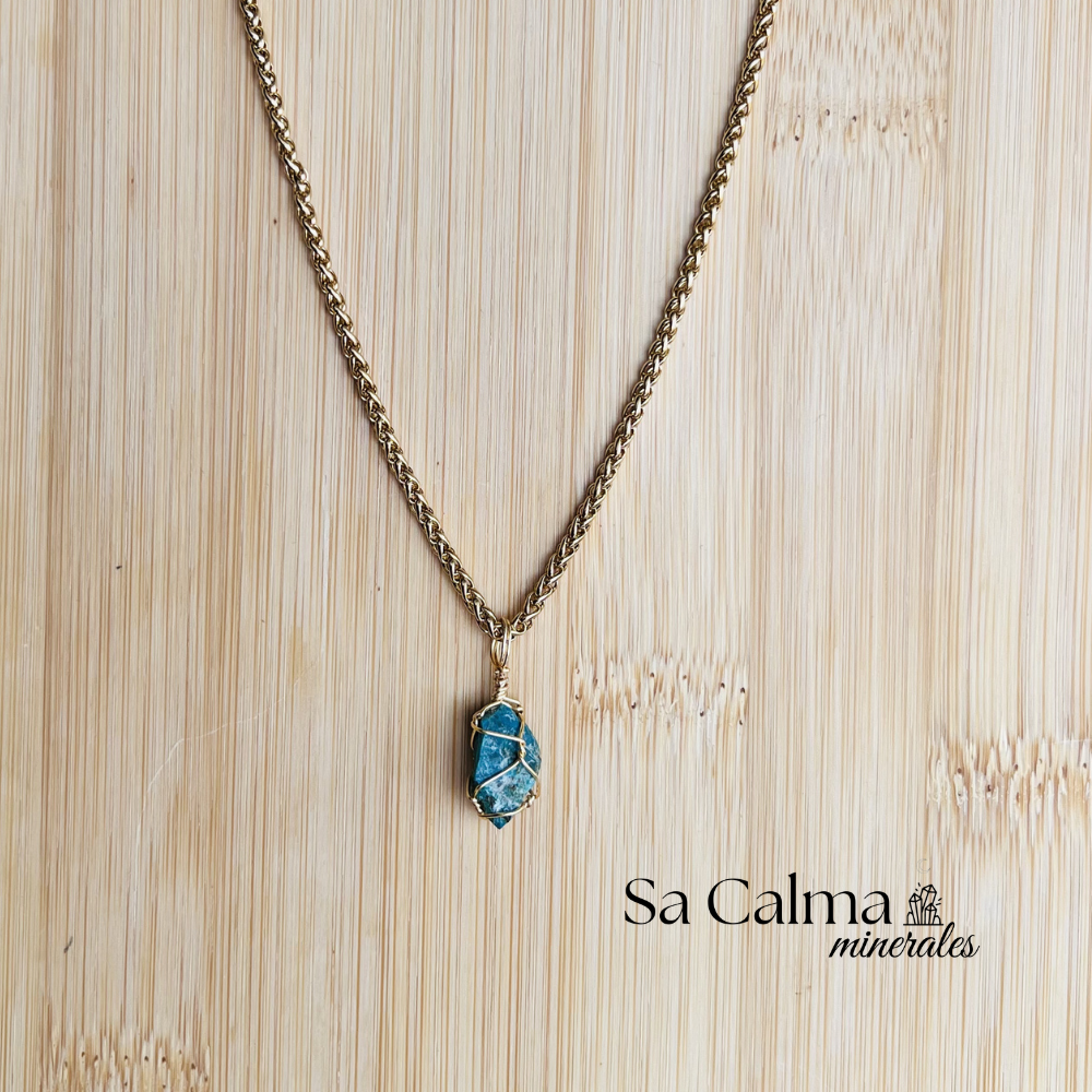Collar de Acero Inoxidable con Crisocola – Armonía y Comunicación