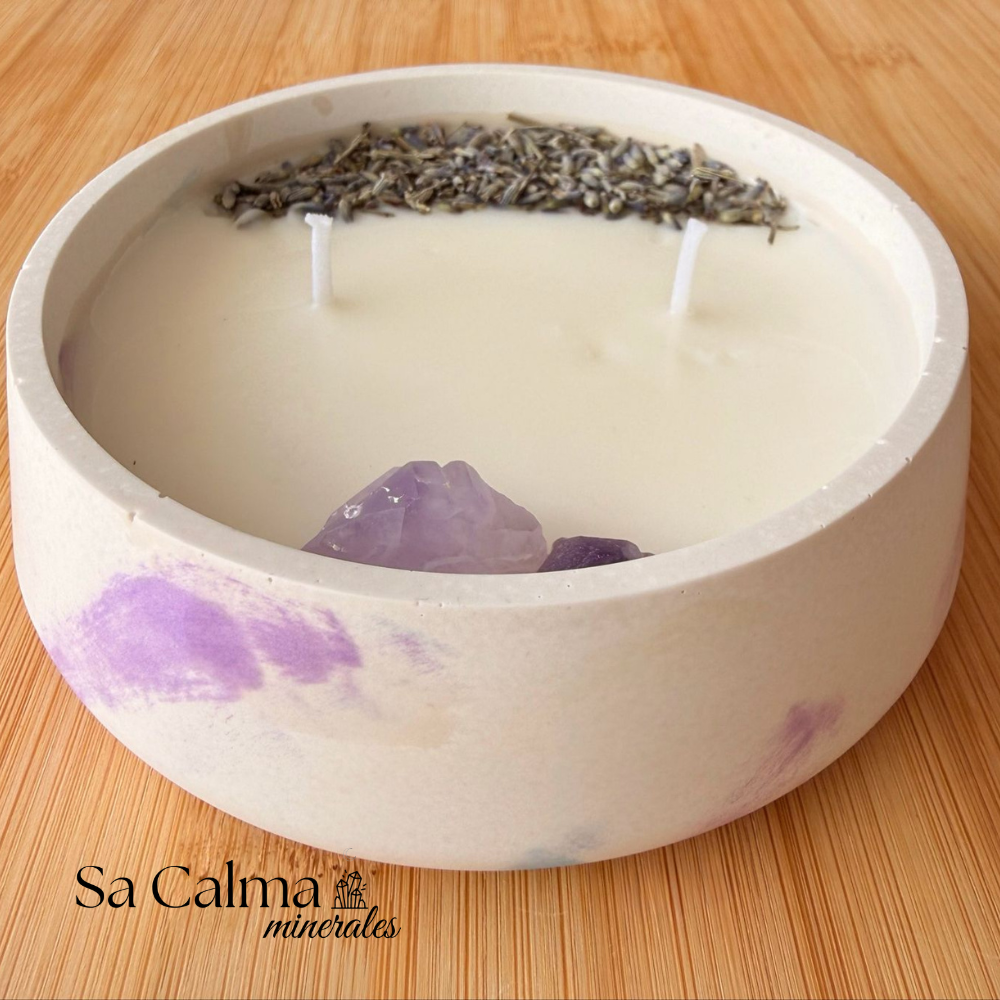 Vela Ritual de Lavanda con Amatista – Calma, Relajación y Equilibrio Energético (grande)
