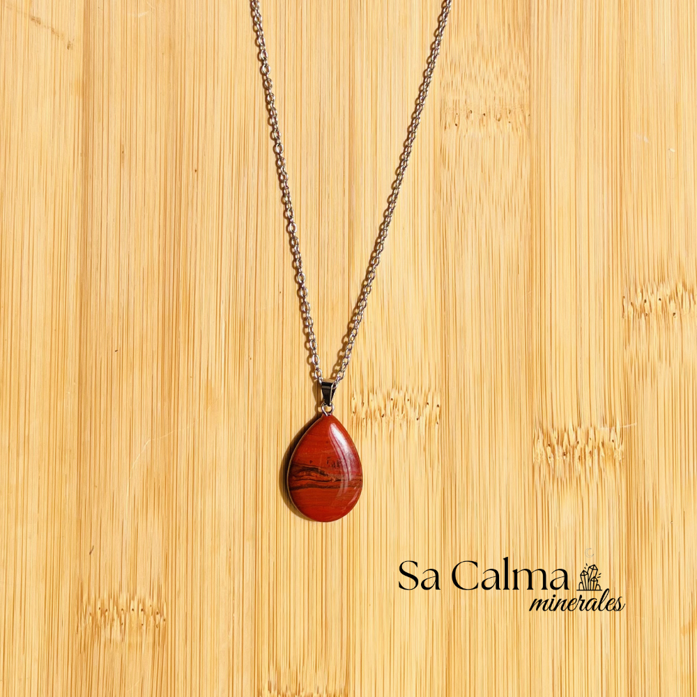 Collar de Jaspe Rojo con Cadena de Acero Inoxidable – Energía y Fuerza