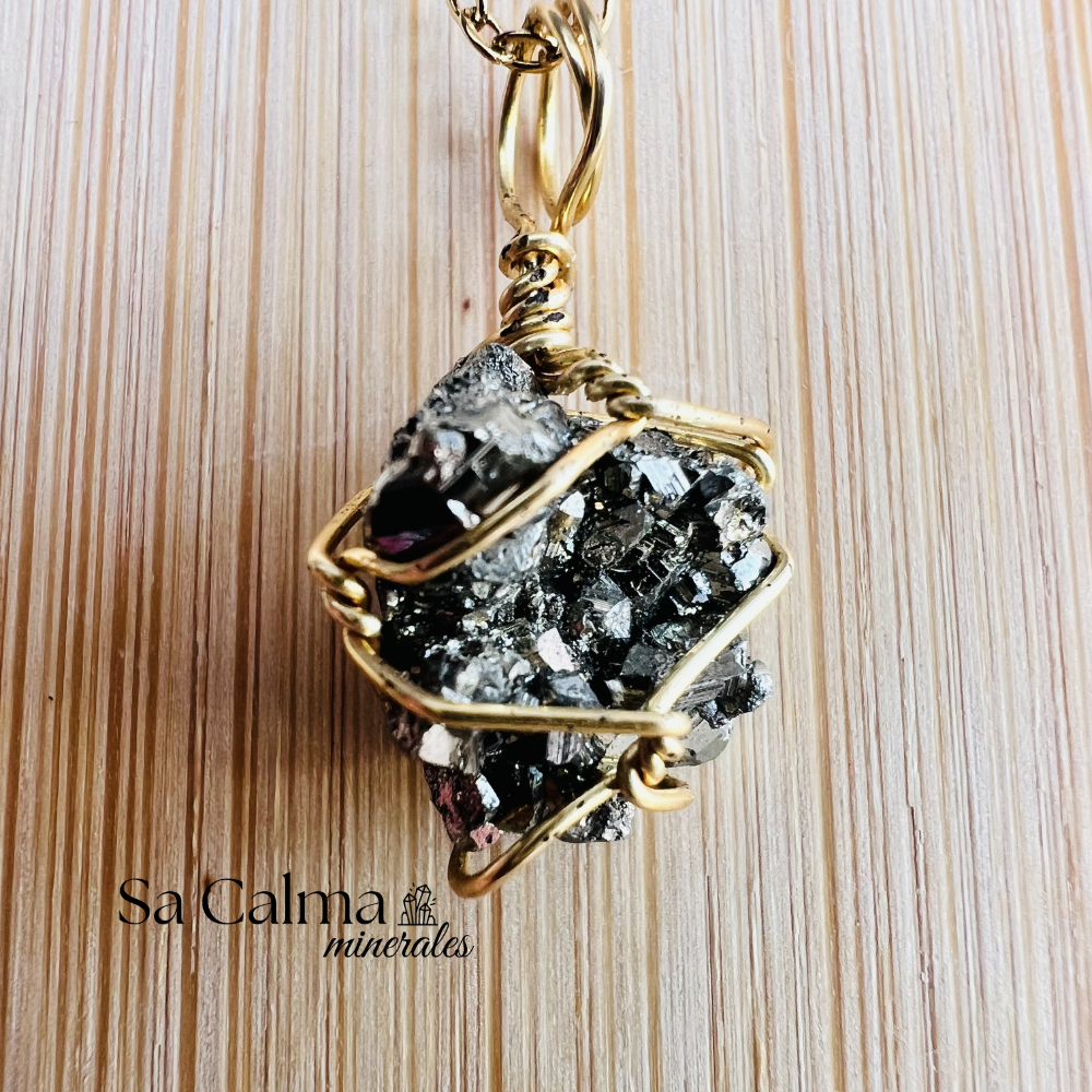 Collar de Acero Inoxidable con Pirita – Protección y Prosperidad