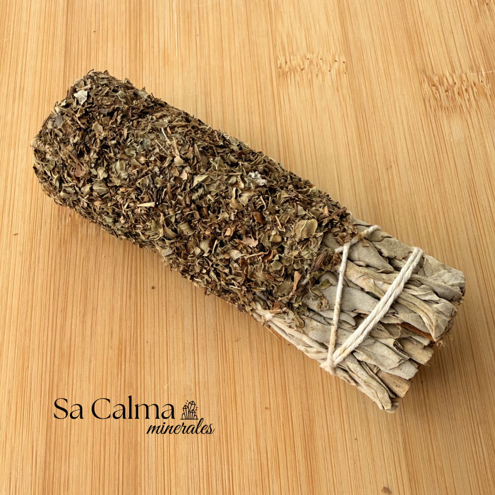 Atado de Salvia con 7 Hierbas Sagradas para Limpieza Energética y Protección Espiritual